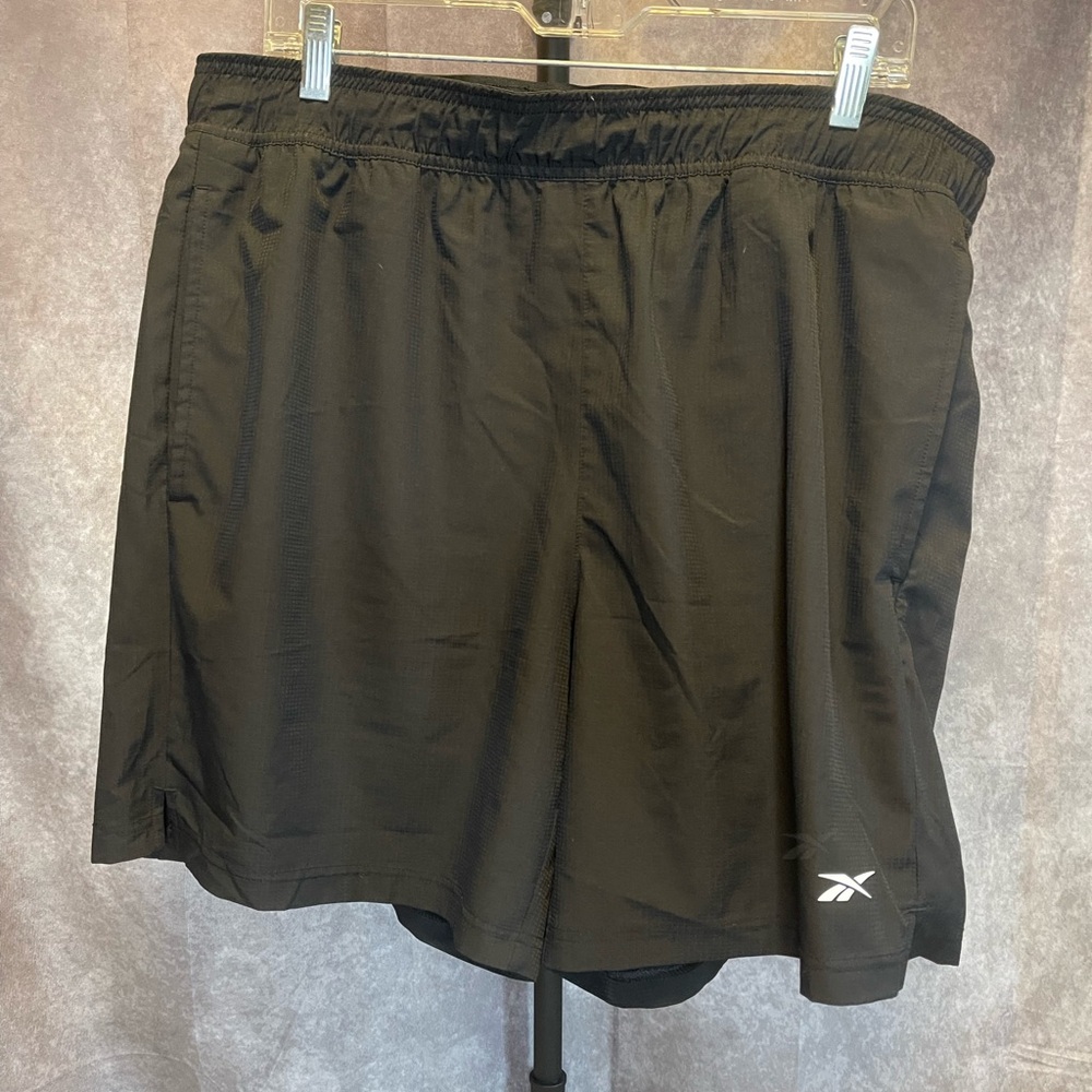 Reebok Black Men’s Athletic Shorts XL